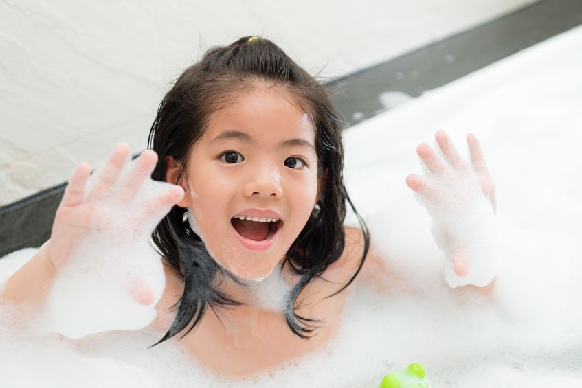 Toxic Living: Bubble Bath - Hello Natural Living